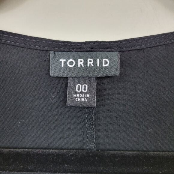 Torrid Lace-Up Challis Trapeze Maxi Dress. Black 00#019 - Picture 11 of 13